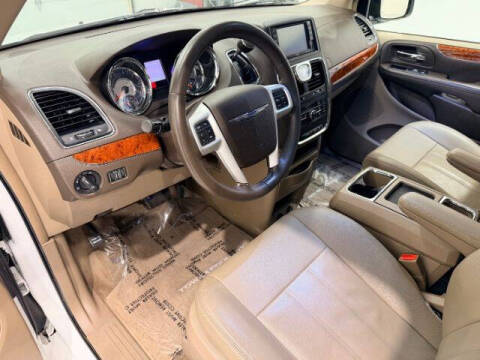 2016 Chrysler Town and Country Touring