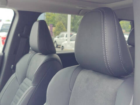 2025 Mitsubishi Outlander PHEV SE