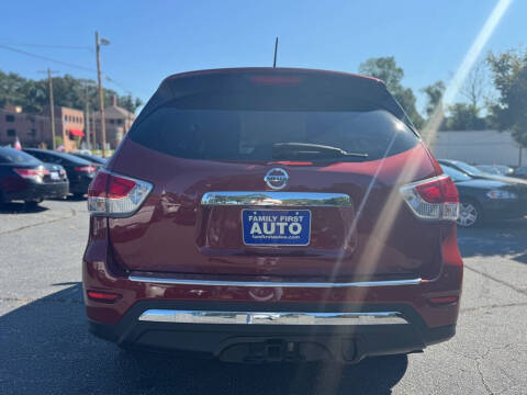 2016 Nissan Pathfinder S