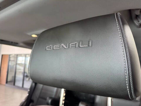 2016 GMC Yukon Denali