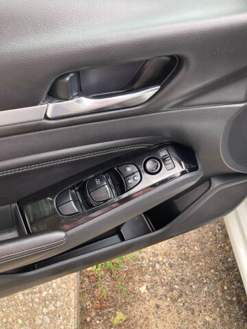 2021 Nissan Altima 2.5 SV