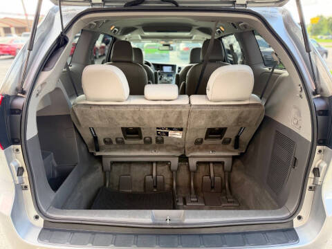 2018 Toyota Sienna XLE 7-Passenger