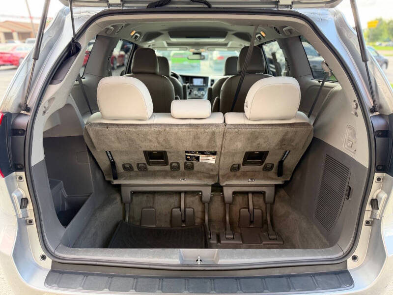 2018 Toyota Sienna XLE 7-Passenger