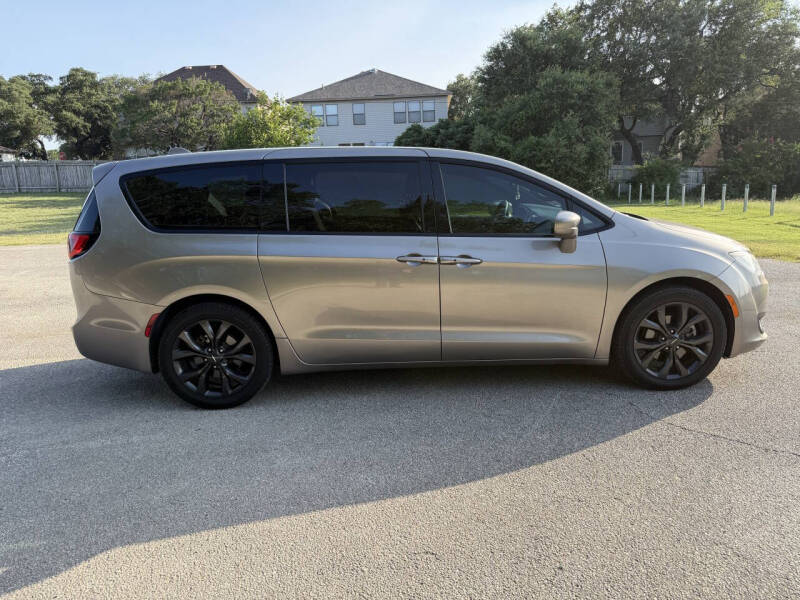 2018 Chrysler Pacifica Touring Plus