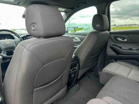 2022 Chevrolet Traverse LT Cloth
