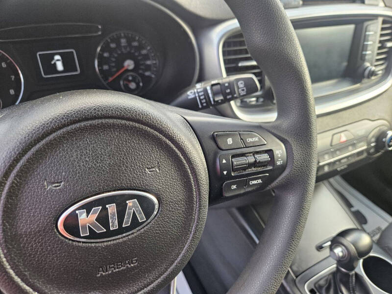 2018 Kia Sorento LX
