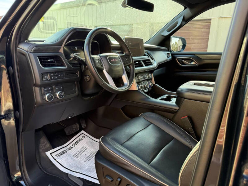 2022 GMC Yukon XL SLT