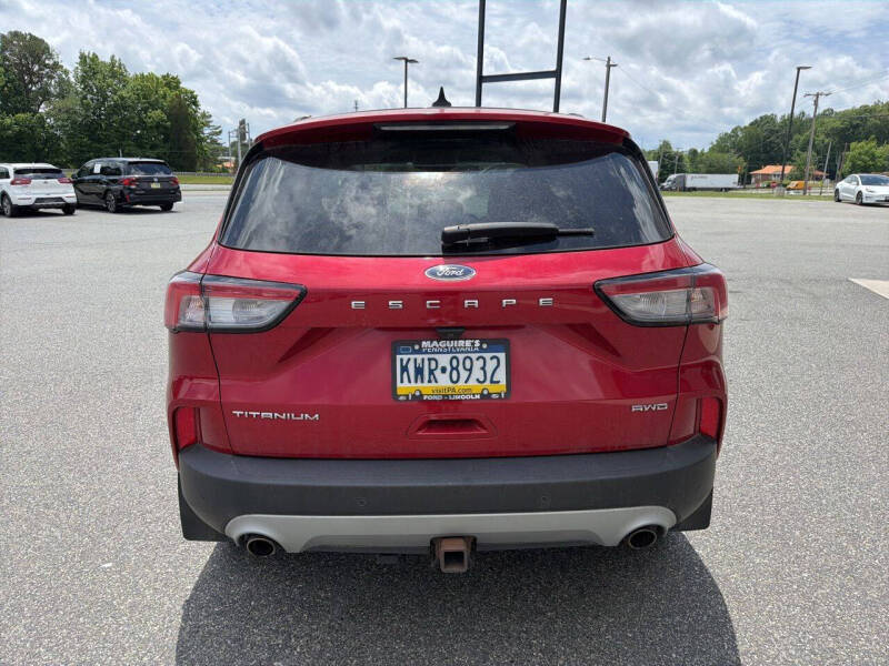 2022 Ford Escape Titanium