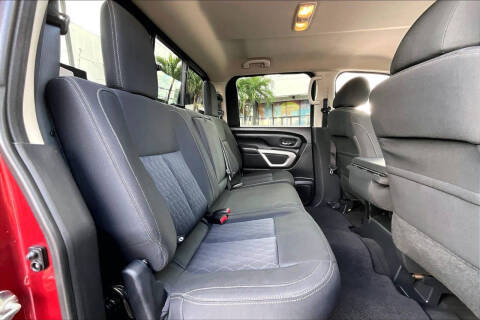 2017 Nissan Titan SV