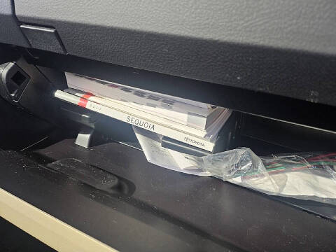 2017 Toyota Sequoia SR5