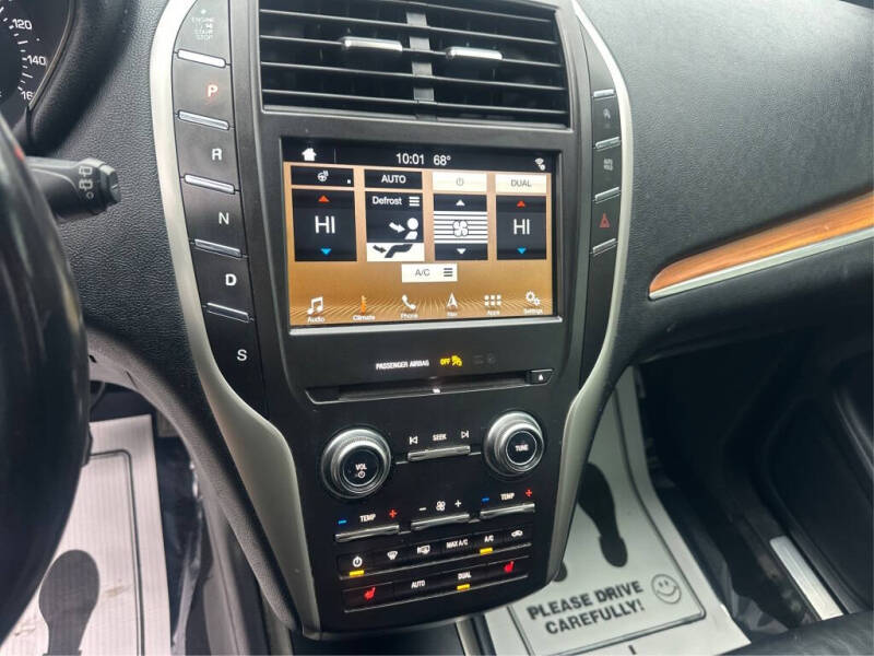 2019 Lincoln MKC Select