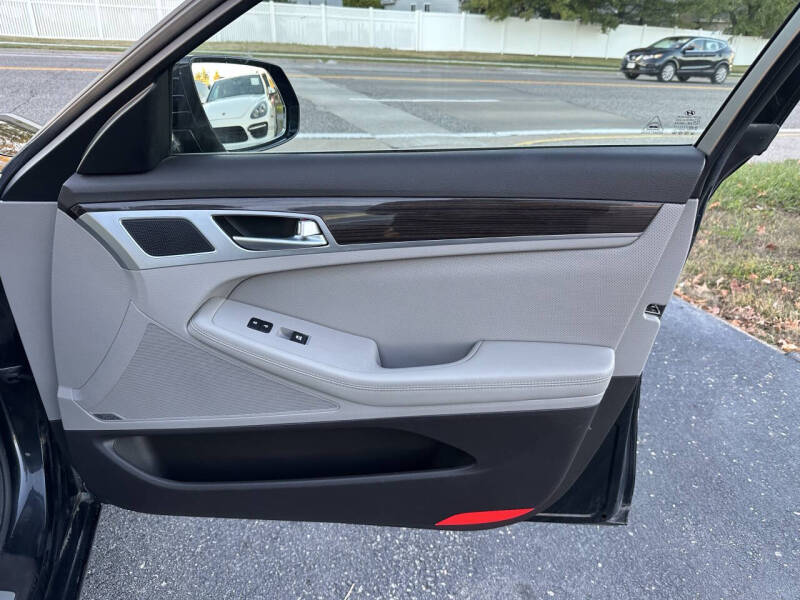 2016 Hyundai Genesis 3.8L