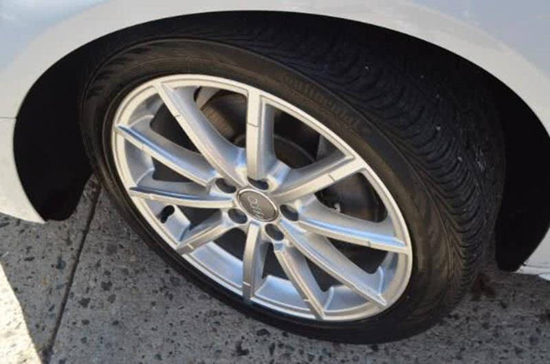 2015 Audi A4 2.0T quattro Premium Plus