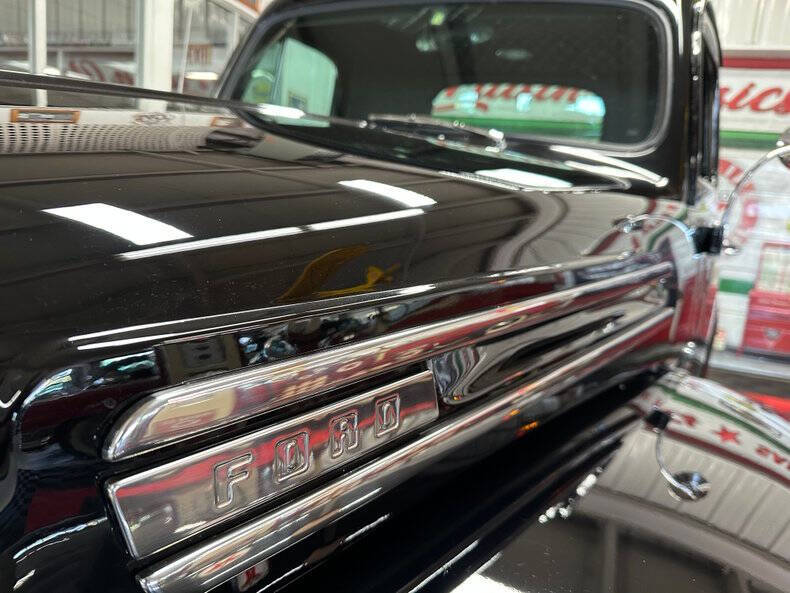 1949 Ford F-3