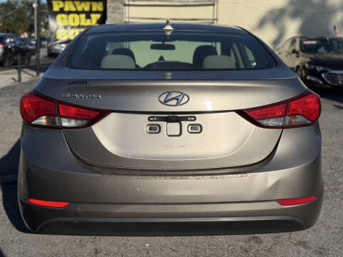 2015 Hyundai Elantra SE