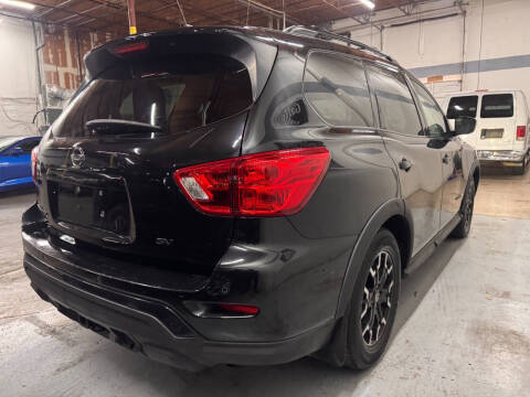 2019 Nissan Pathfinder SV