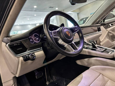 2017 Porsche Panamera Turbo