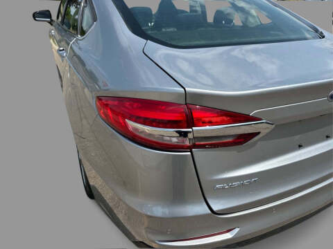 2020 Ford Fusion SE