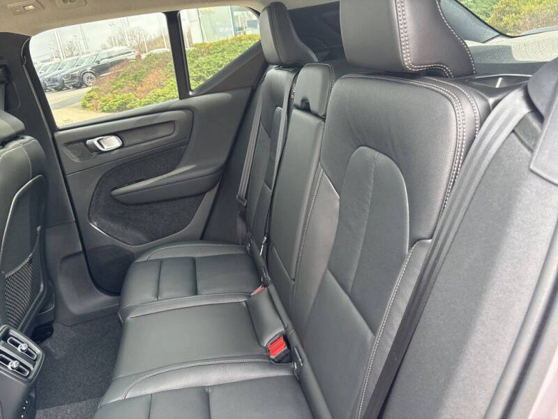 2026 Volvo XC40 B5 Plus