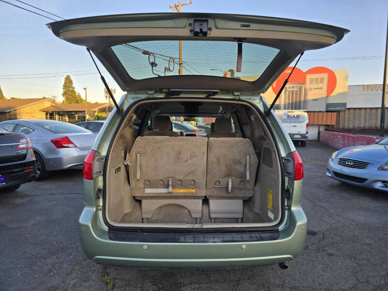 2007 Toyota Sienna LE 7-Passenger