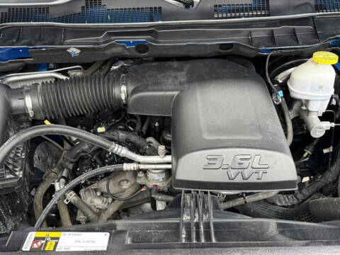 2024 RAM 1500 Classic SLT