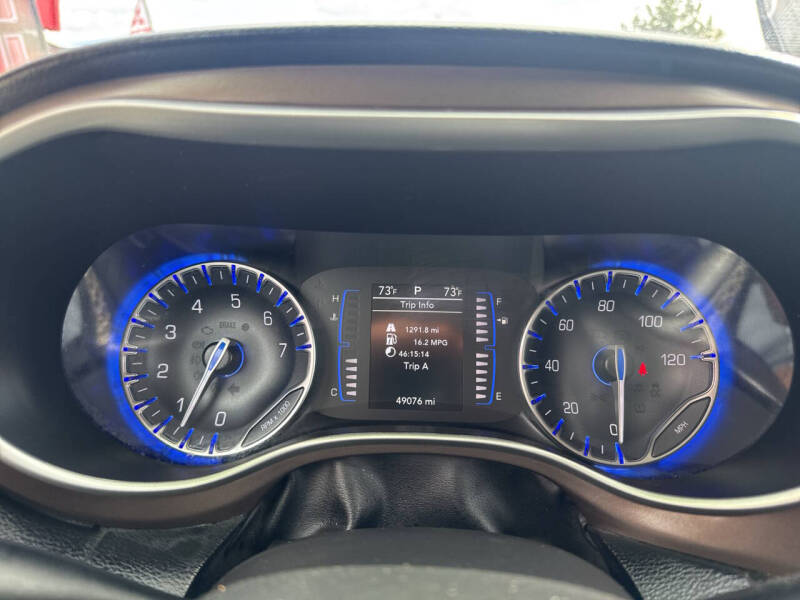 2022 Chrysler Voyager LX