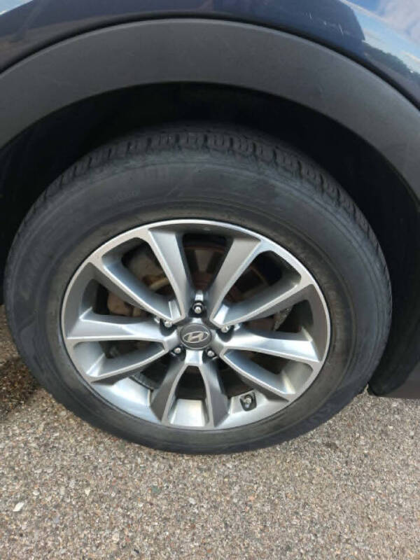 2017 Hyundai Santa Fe SE