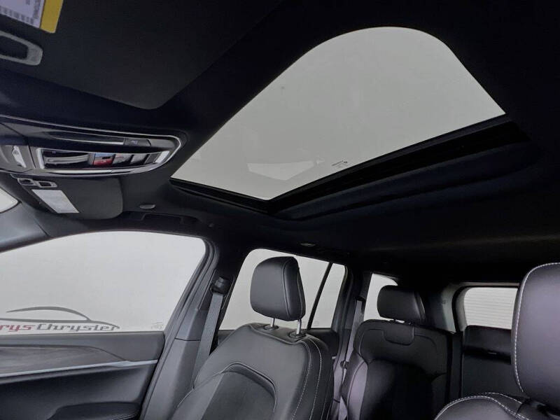 2026 Jeep Grand Cherokee Altitude