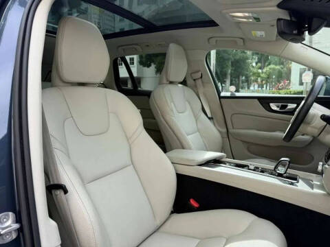 2025 Volvo V60 Cross Country B5 Plus