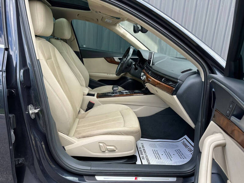 2017 Audi A4 2.0T quattro Premium Plus