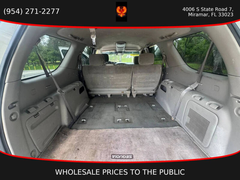 2005 Toyota Sequoia SR5