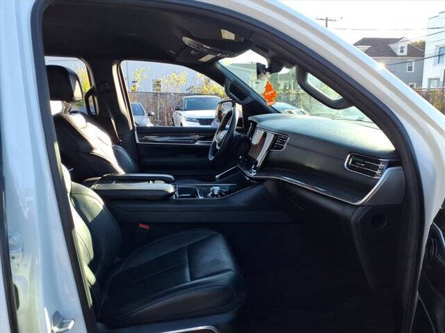 2022 Jeep Wagoneer Series II