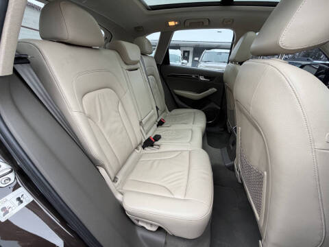 2011 Audi Q5 2.0T quattro Premium Plus