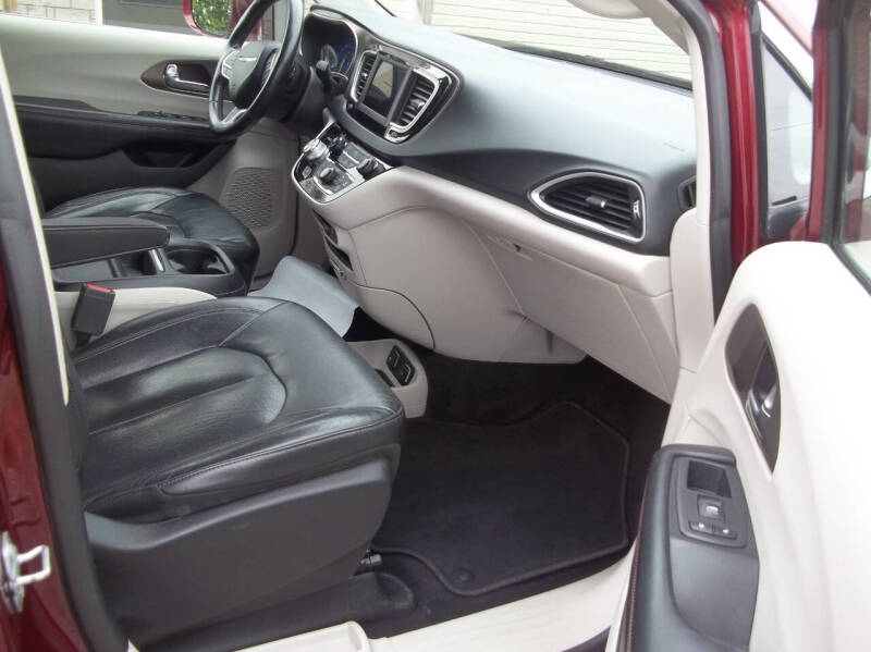 2019 Chrysler Pacifica Touring L