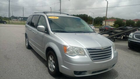 2009 Chrysler Town and Country for sale at Kelly & Kelly Supermarket of Cars in Fayetteville NC