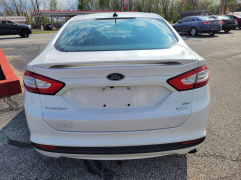 2013 Ford Fusion SE