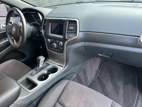 2018 Jeep Grand Cherokee Laredo