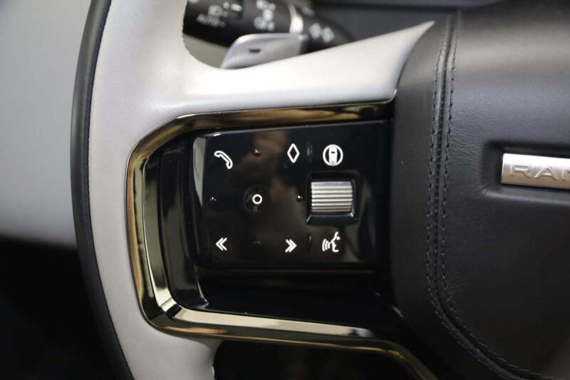 2025 Land Rover Range Rover Velar P250 Dynamic SE