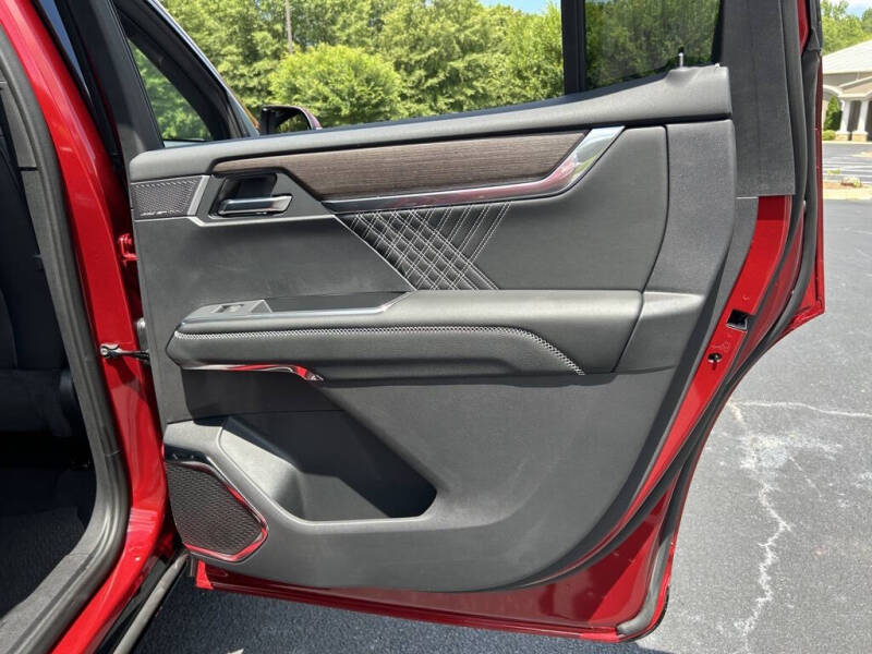 2025 GMC Acadia Denali