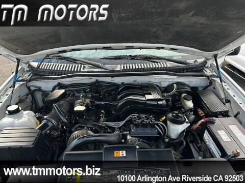 2004 Ford Explorer XLS