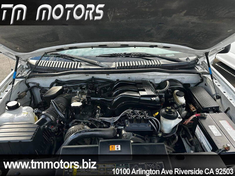 2004 Ford Explorer XLS