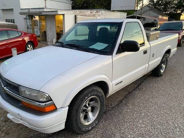 2000 Chevrolet S-10 LS