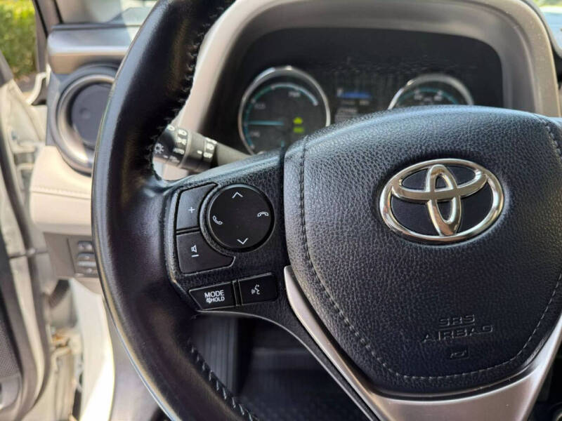2016 Toyota RAV4 Hybrid XLE