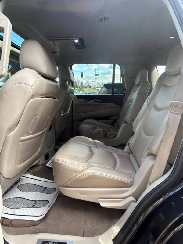 2015 Cadillac Escalade Luxury