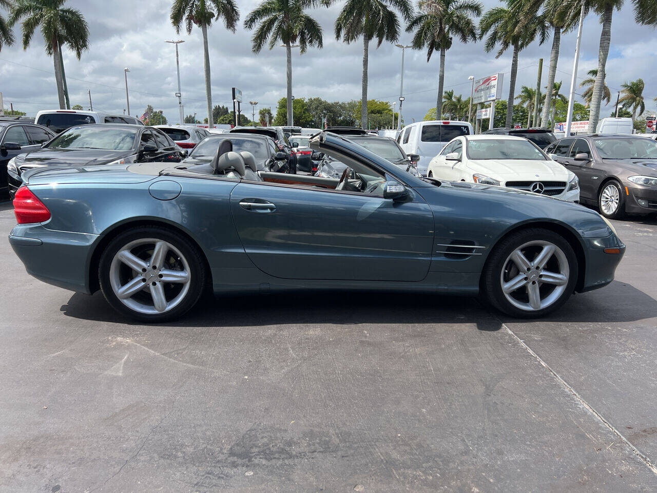2006 Mercedes-Benz SL-Class  - $11,900