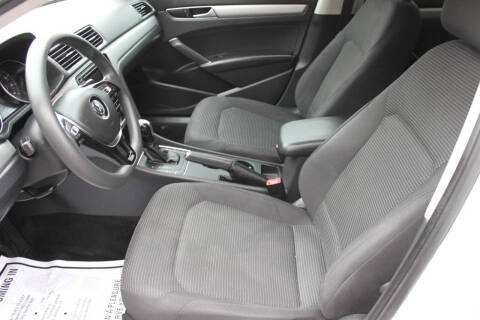 2016 Volkswagen Passat 1.8T S