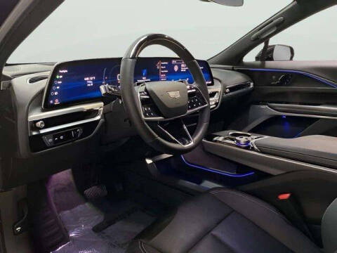 2024 Cadillac LYRIQ Luxury 2