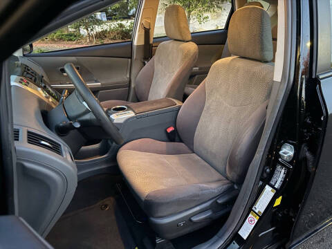 2012 Toyota Prius v Two