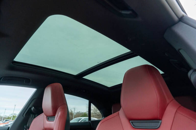 2025 Porsche Macan 4S Electric