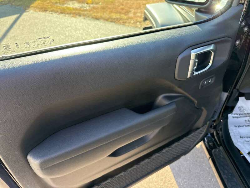 2026 Jeep Gladiator Sport